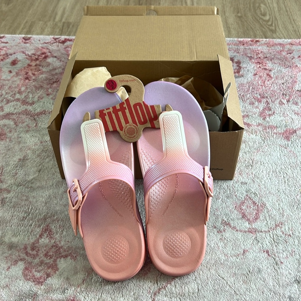 Fitflops Quishion Iridescent Adjustable Buckle Flip Floos